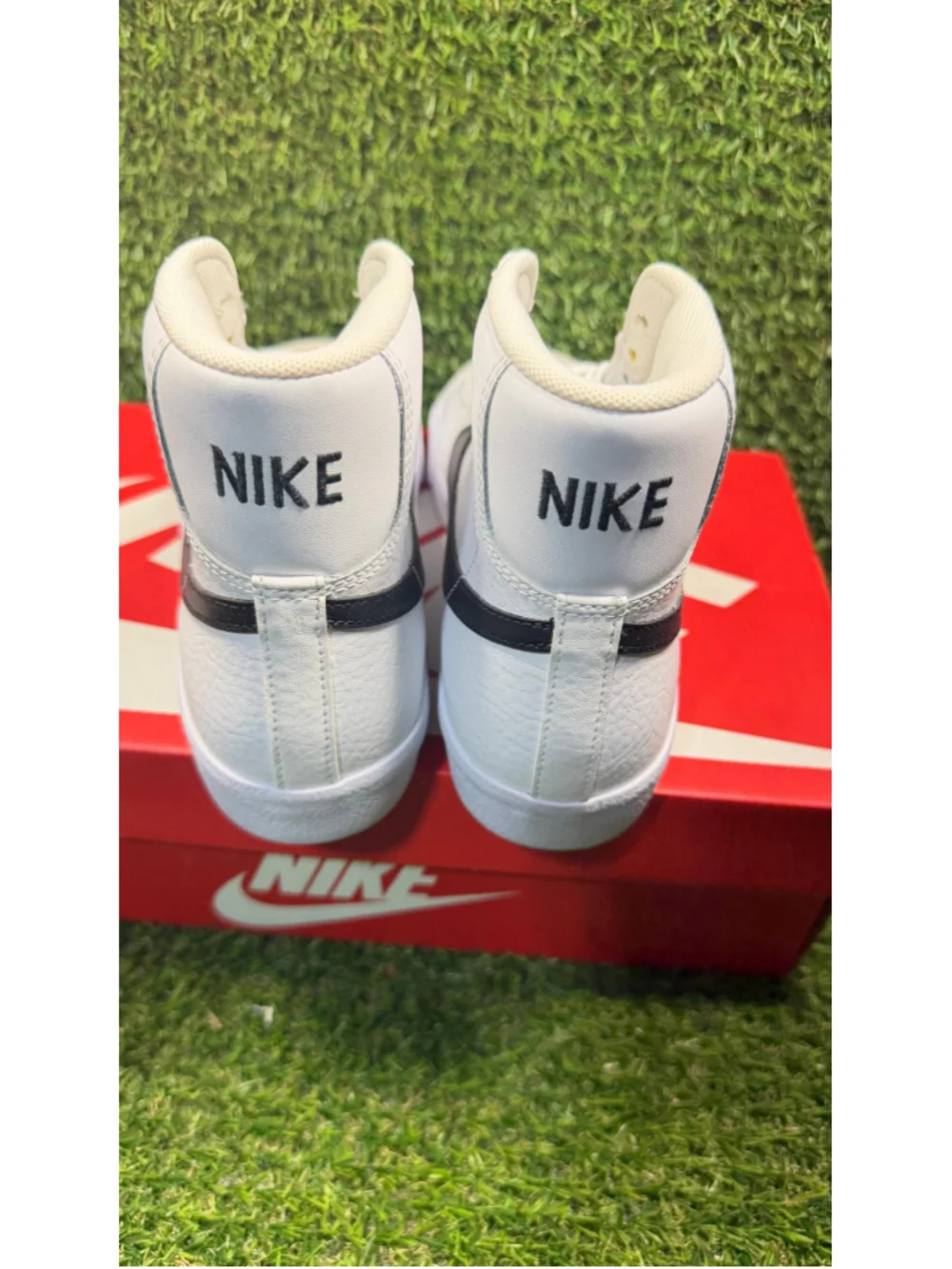 Nike Blazer Mid '77 GS White Black 5.5Y DA4086-100 w/ Box #Z06 x8